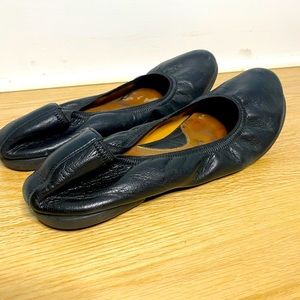John Fluevog Amie black leather ballet flat
